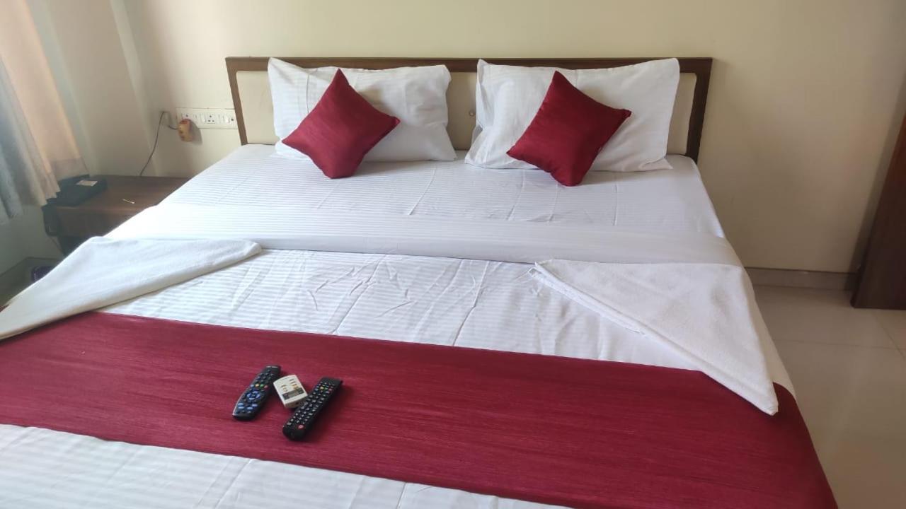 Atithi Service Apartment Pune Værelse billede
